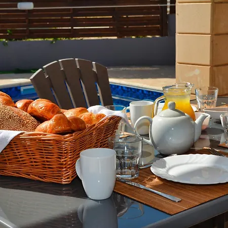 Willa Argyro Ajia Napa